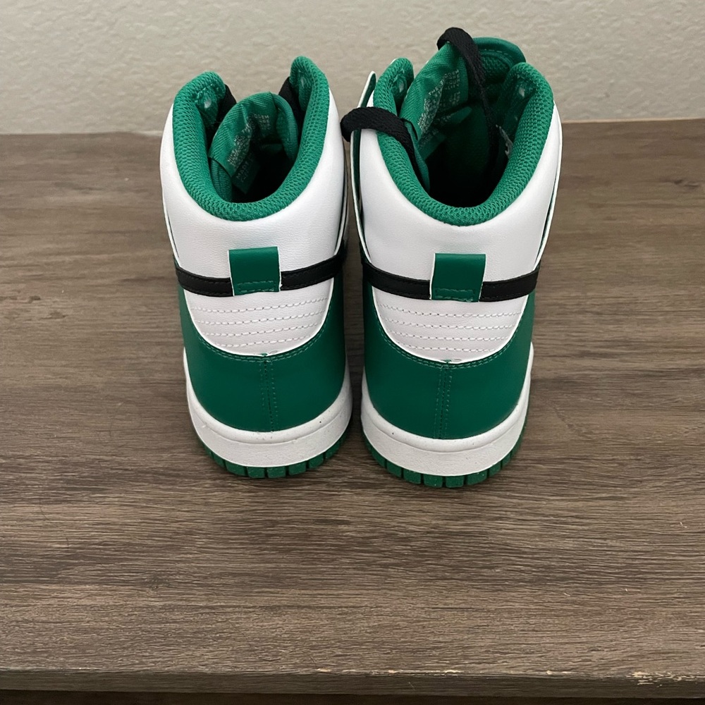 Nike  size 5Y